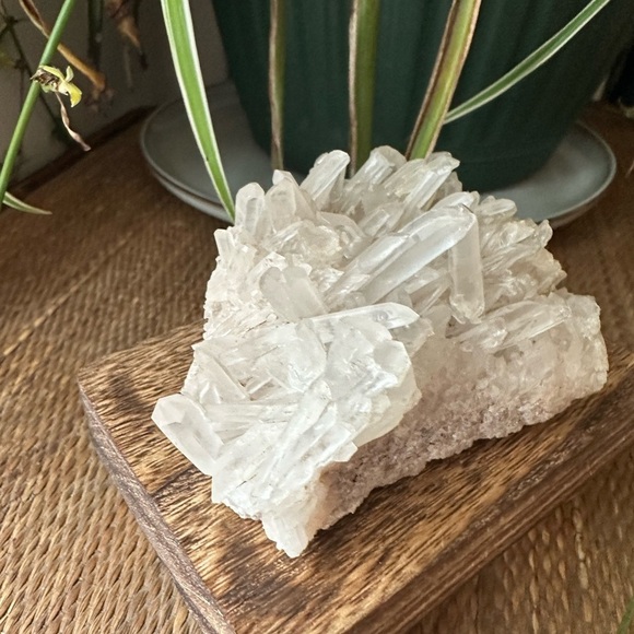 Clear Quartz Crystal Cluster BEST HEALING CRYSTAL 0.62 pounds - Picture 3 of 11